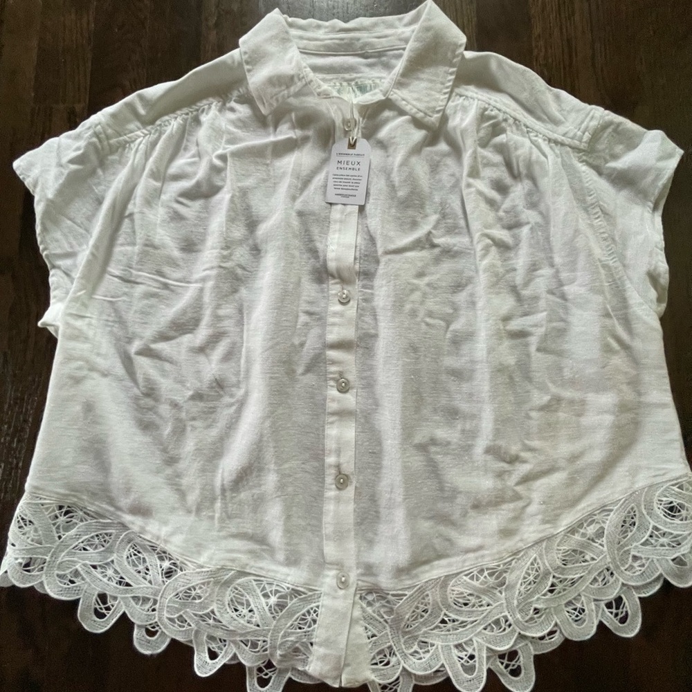 American eagle lacy top